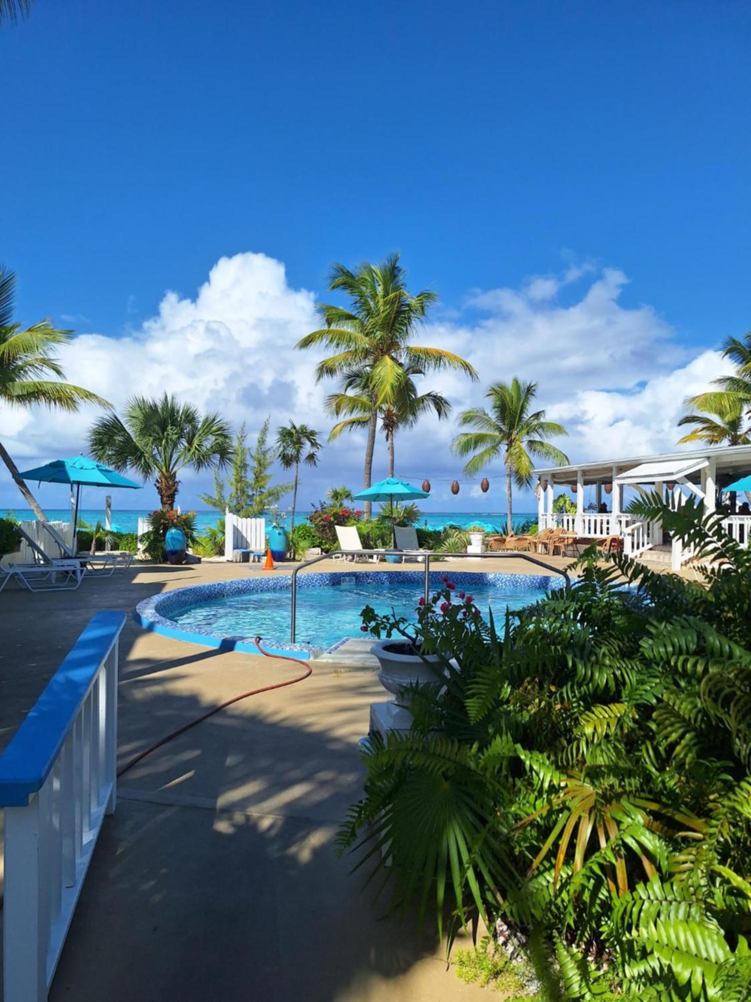 Sibonne Beach Hotel Grace Bay Exterior foto