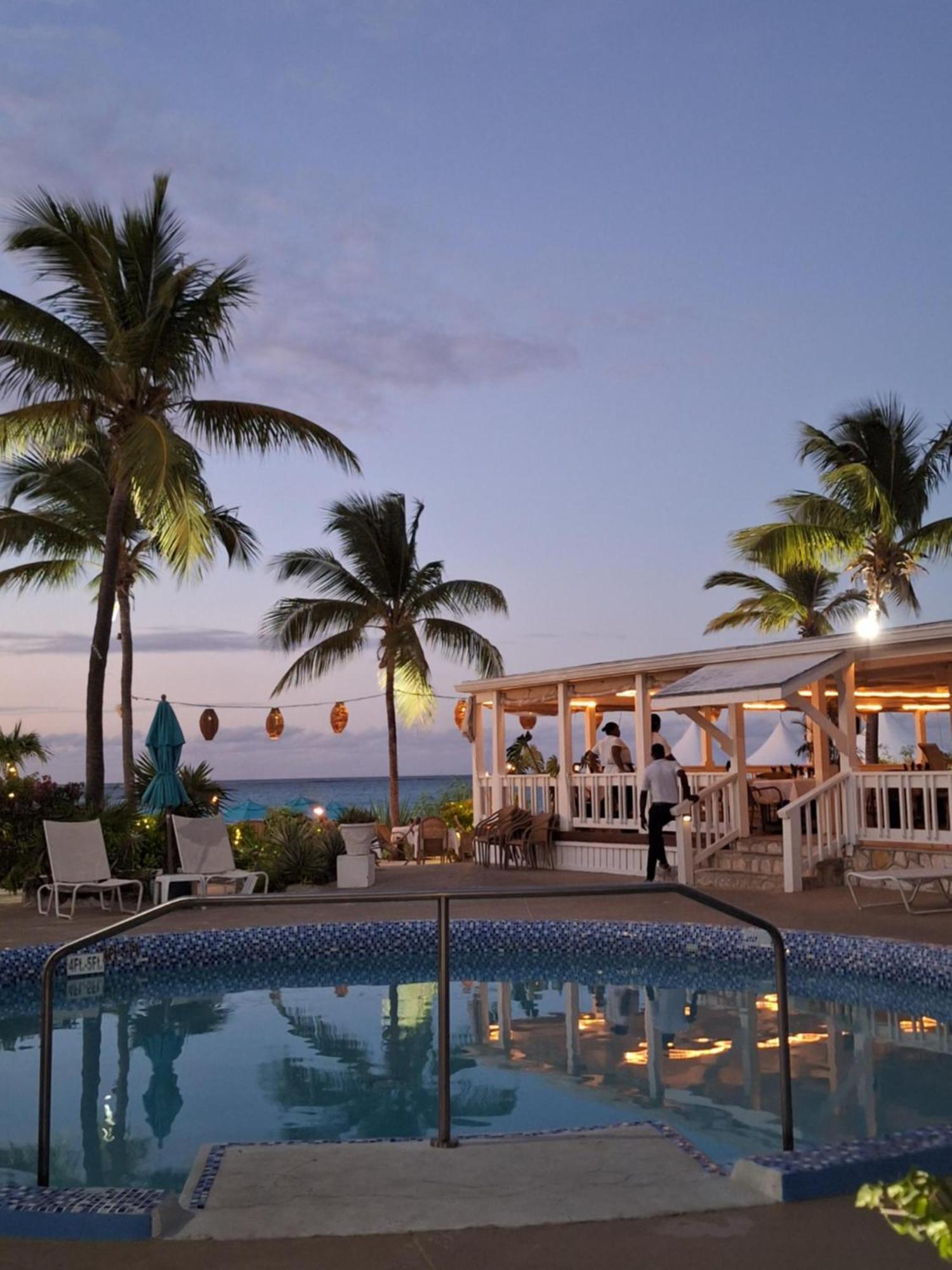 Sibonne Beach Hotel Grace Bay Exterior foto